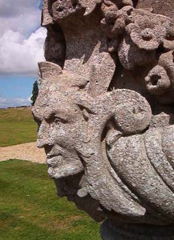 Stoneleigh-garden-urn