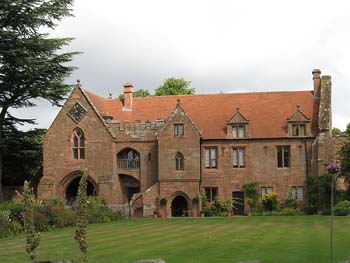 stoneleigh-gatehouse2
